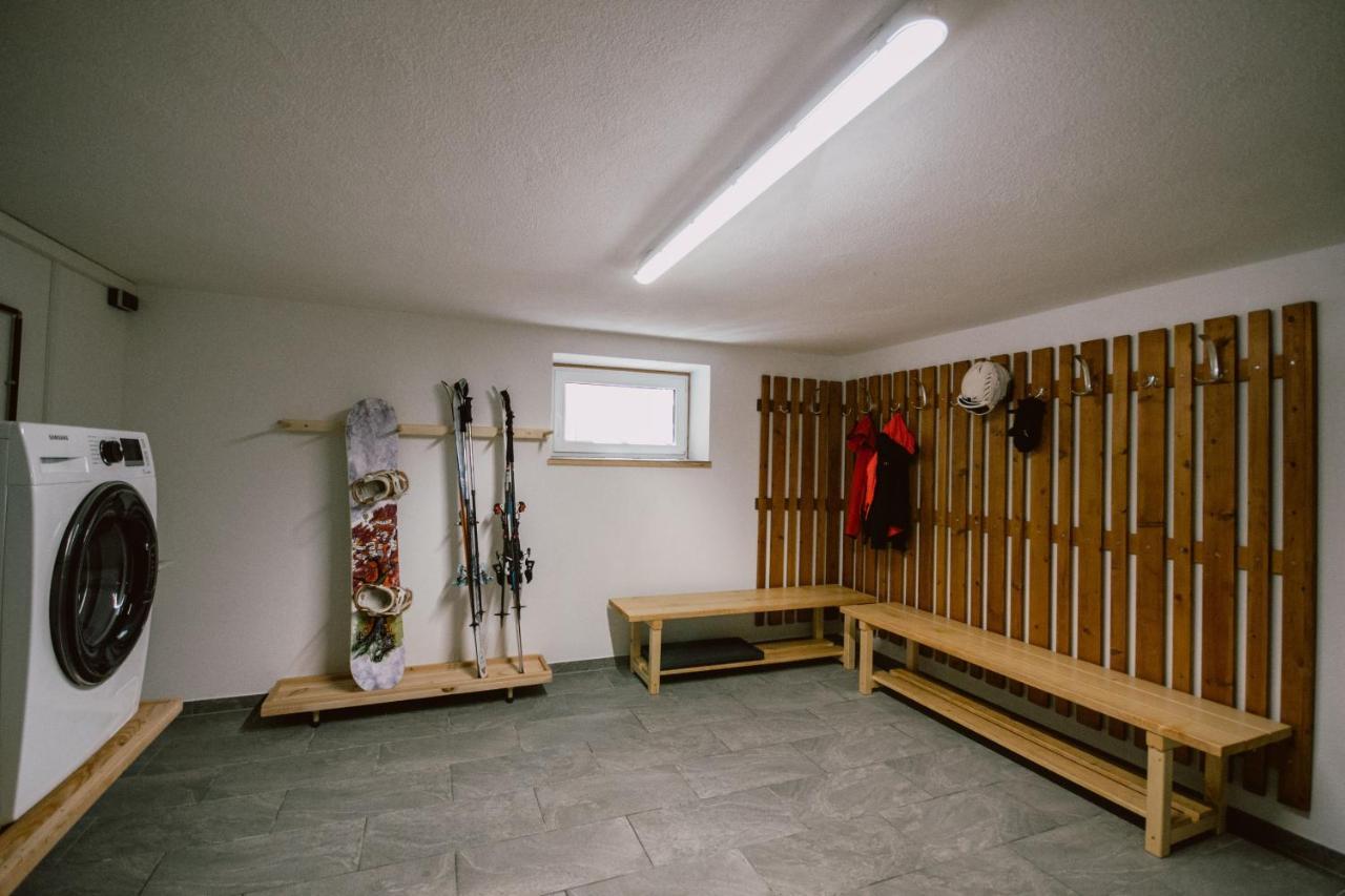 Nedererhof - Zimmer Alpenrose Mit Gemeinschaftskueche Schmirn Buitenkant foto