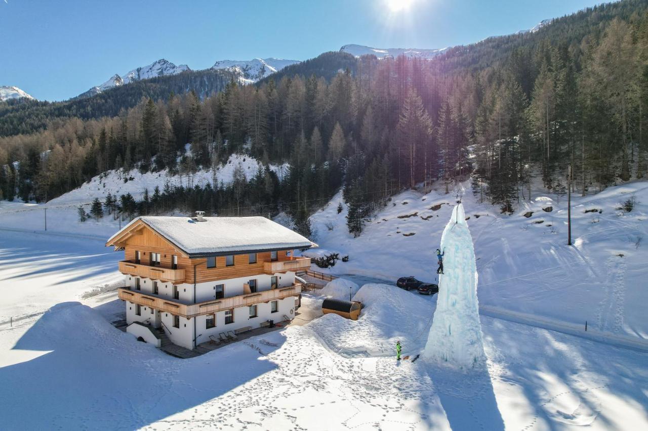 Nedererhof - Zimmer Alpenrose Mit Gemeinschaftskueche Schmirn Buitenkant foto